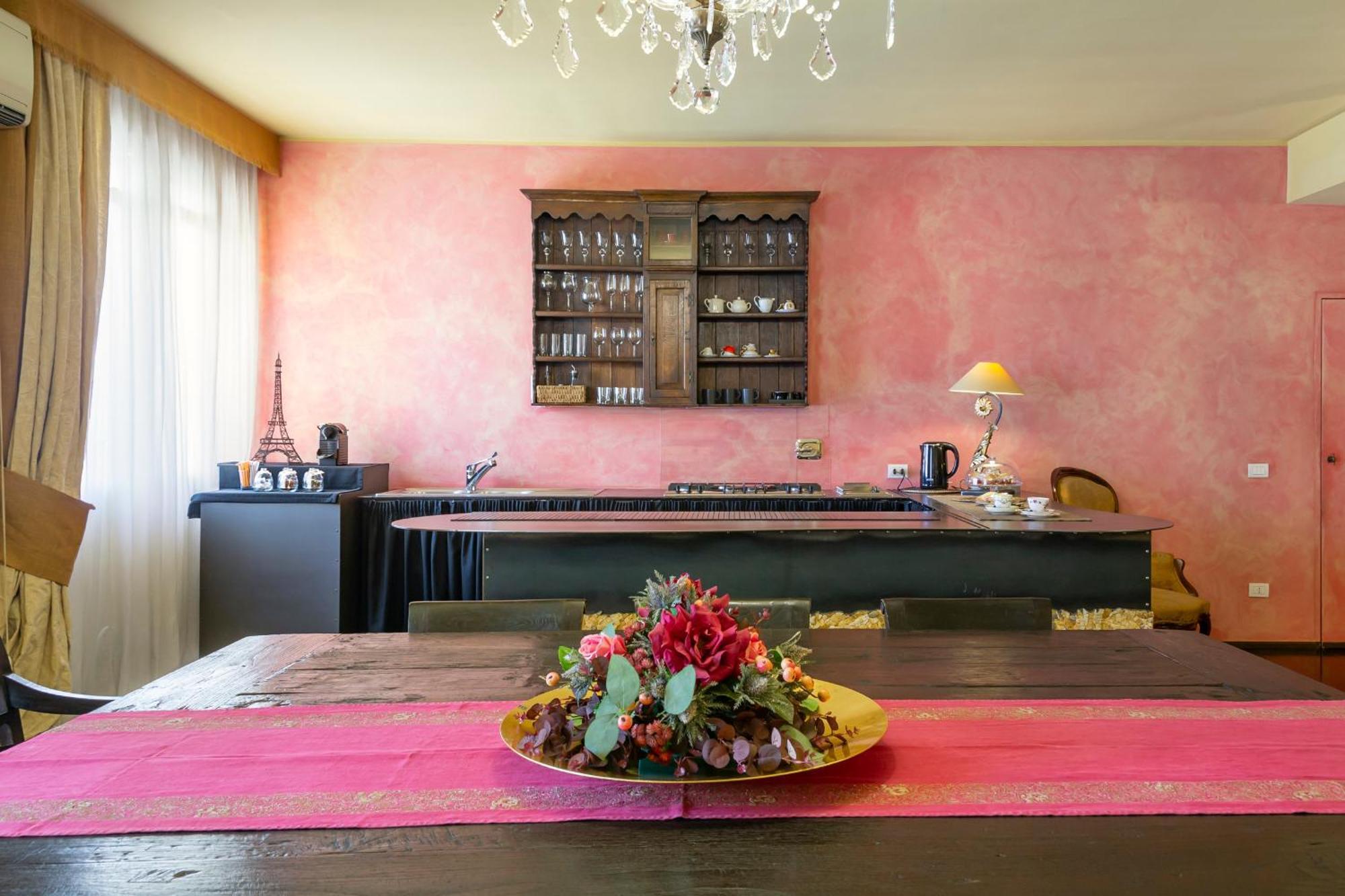 Bohemian Suite Spacious And Central Loft โบโลญญา ภายนอก รูปภาพ