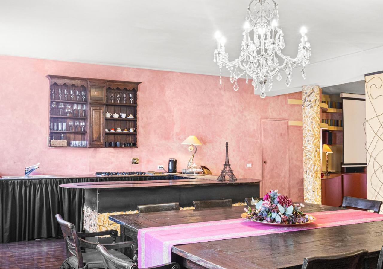 Bohemian Suite Spacious And Central Loft โบโลญญา ภายนอก รูปภาพ