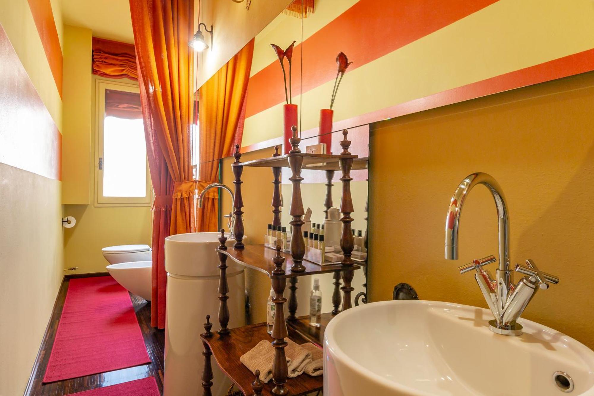 Bohemian Suite Spacious And Central Loft โบโลญญา ภายนอก รูปภาพ